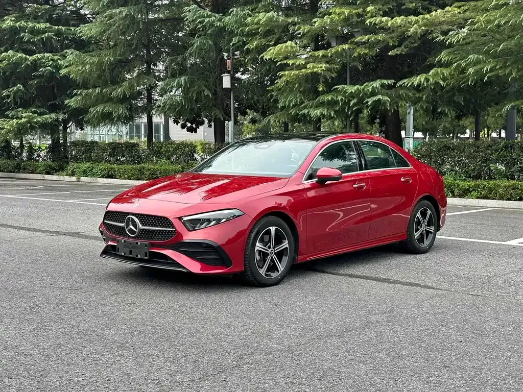 Mercedes-Benz A-Class — фото 1