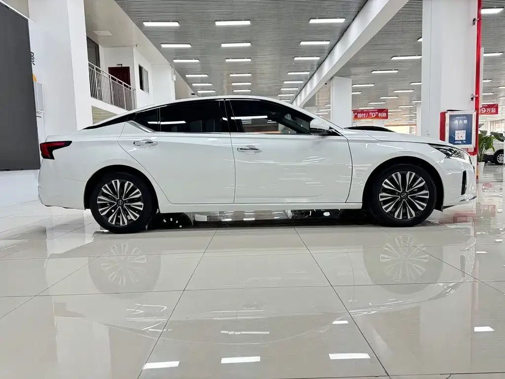 Nissan Teana — фото 4