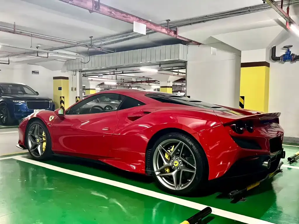 Ferrari F8 — фото 6