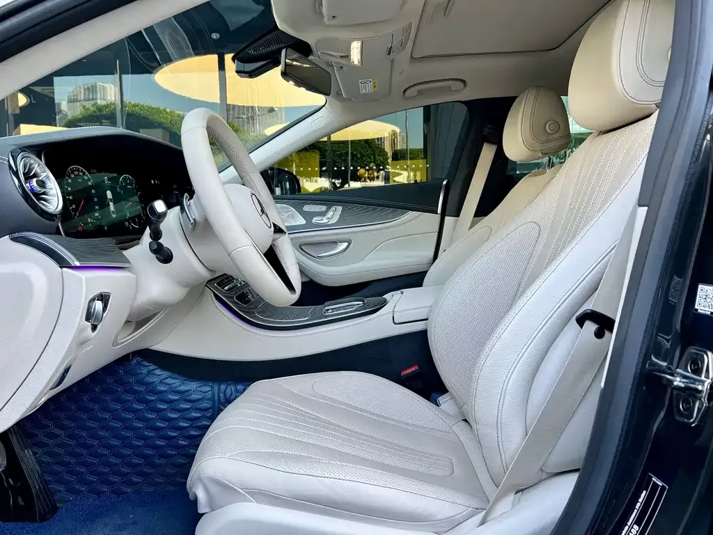 Mercedes-Benz CLS — фото 7