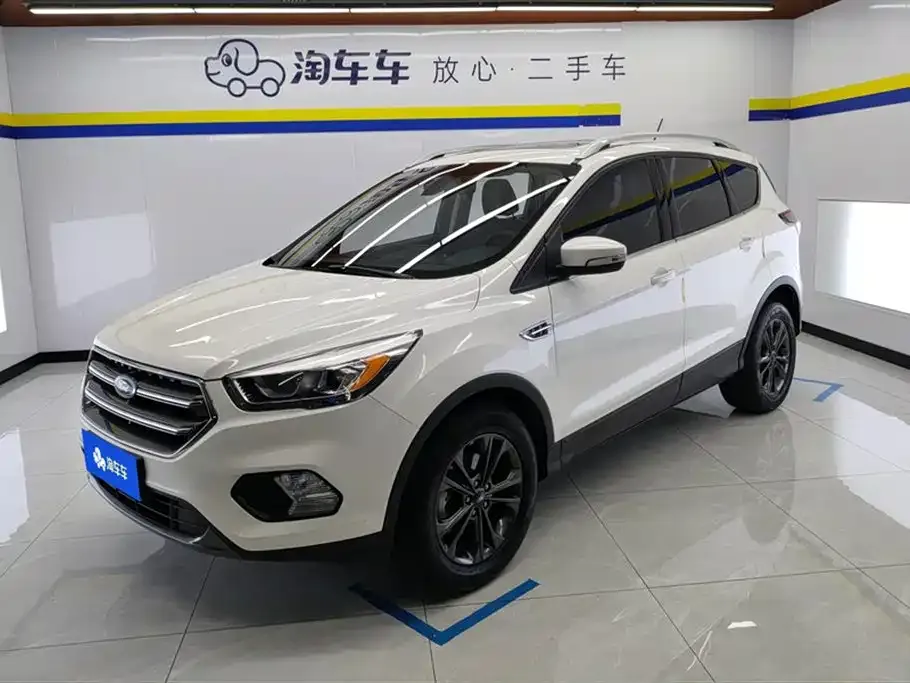 Ford Kuga — фото 1