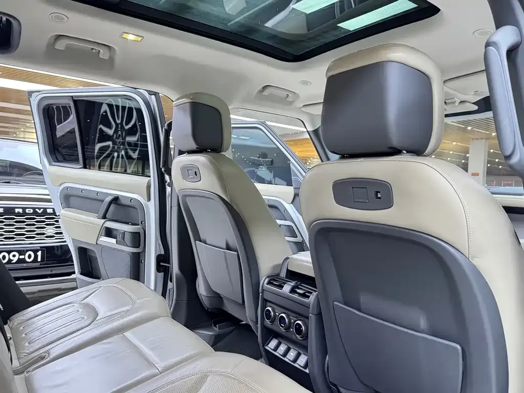 Land Rover Defender — фото 10