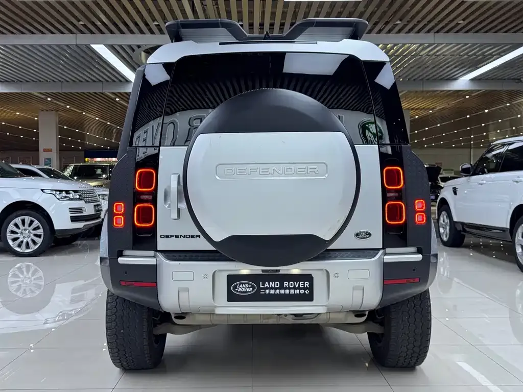 Land Rover Defender — фото 5