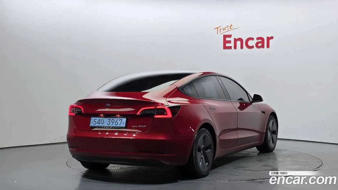 Tesla Model 3 — фото 2