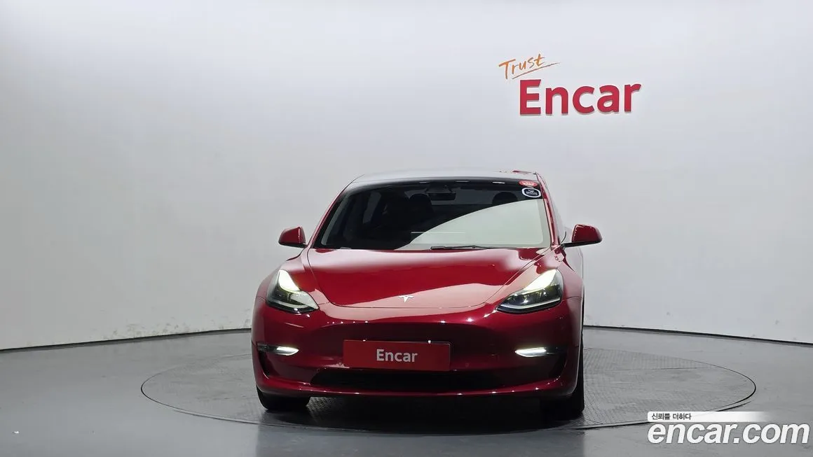 Tesla Model 3 — фото 3