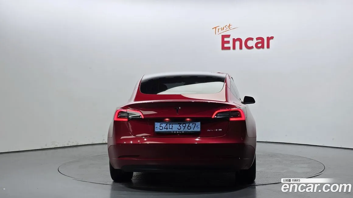 Tesla Model 3 — фото 4