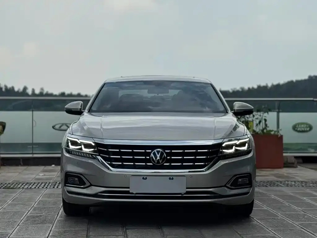 Volkswagen Passat — фото 2