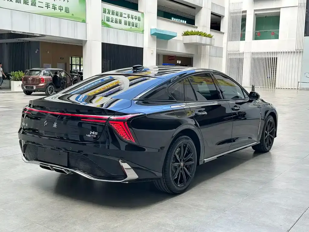 Hongqi H6 — фото 8