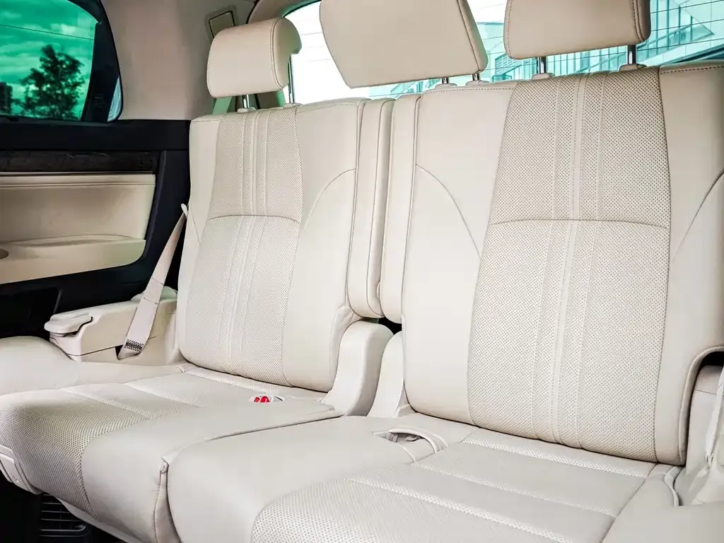 Toyota Alphard — фото 8