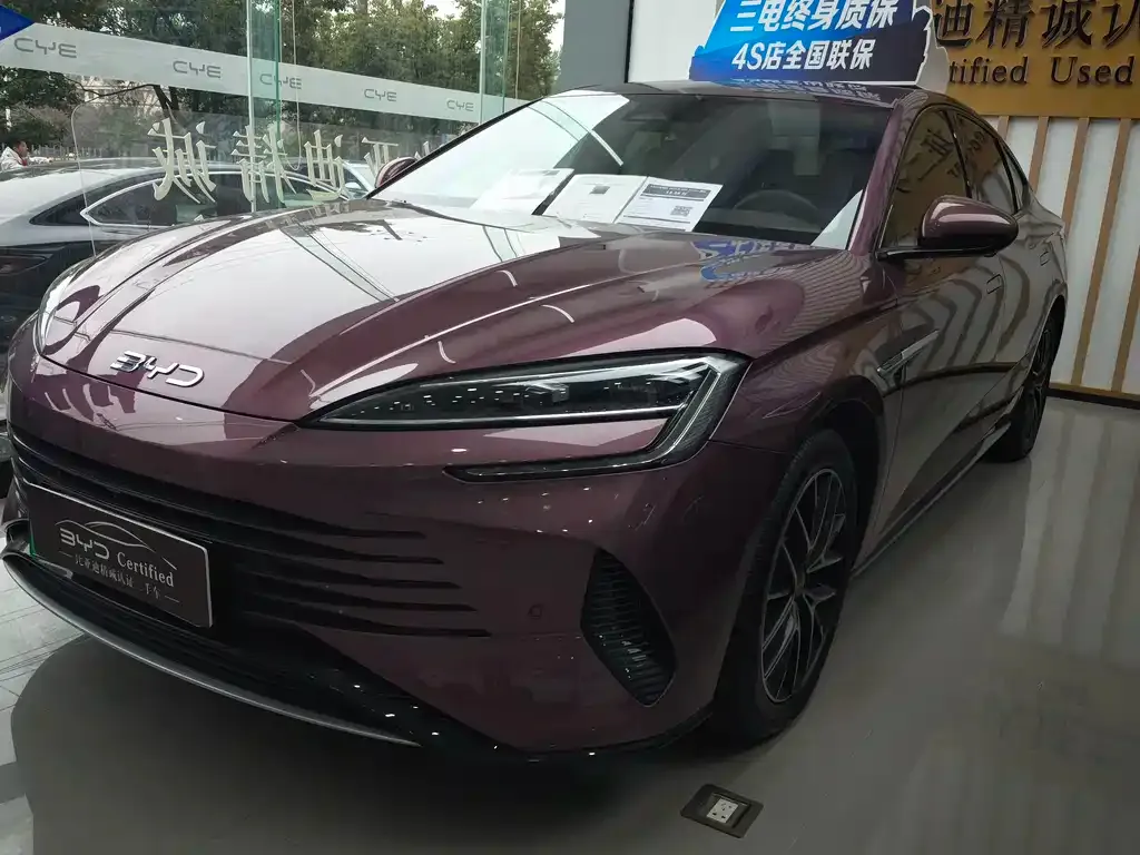 BYD Seal — фото 1