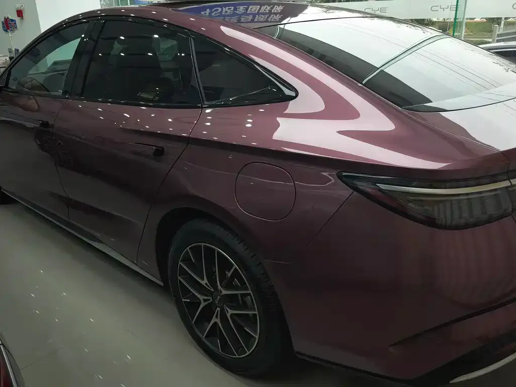 BYD Seal — фото 8