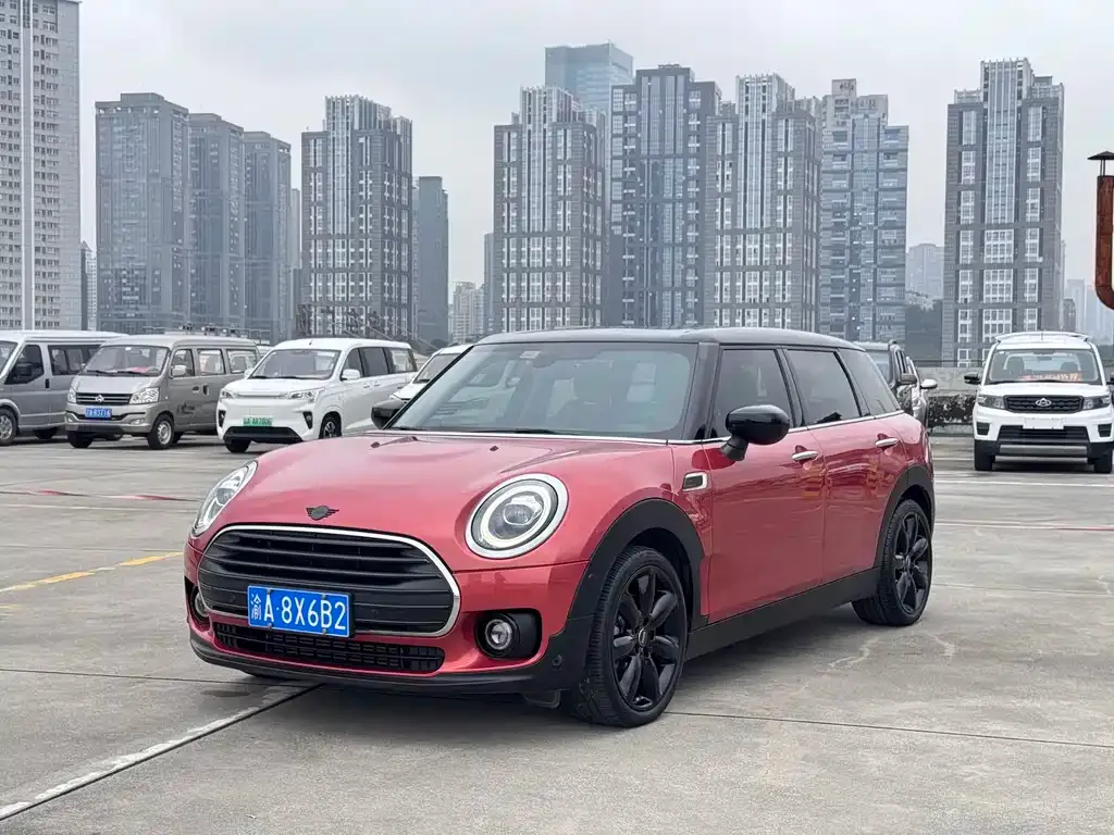 MINI Clubman — фото 1