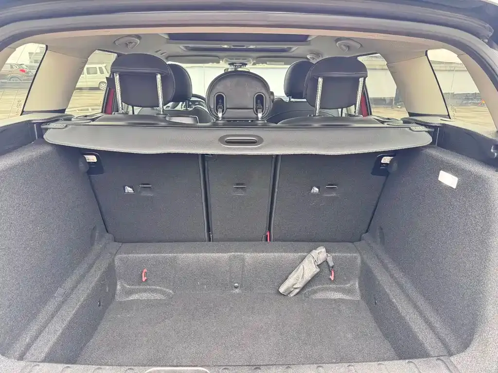 MINI Clubman — фото 7