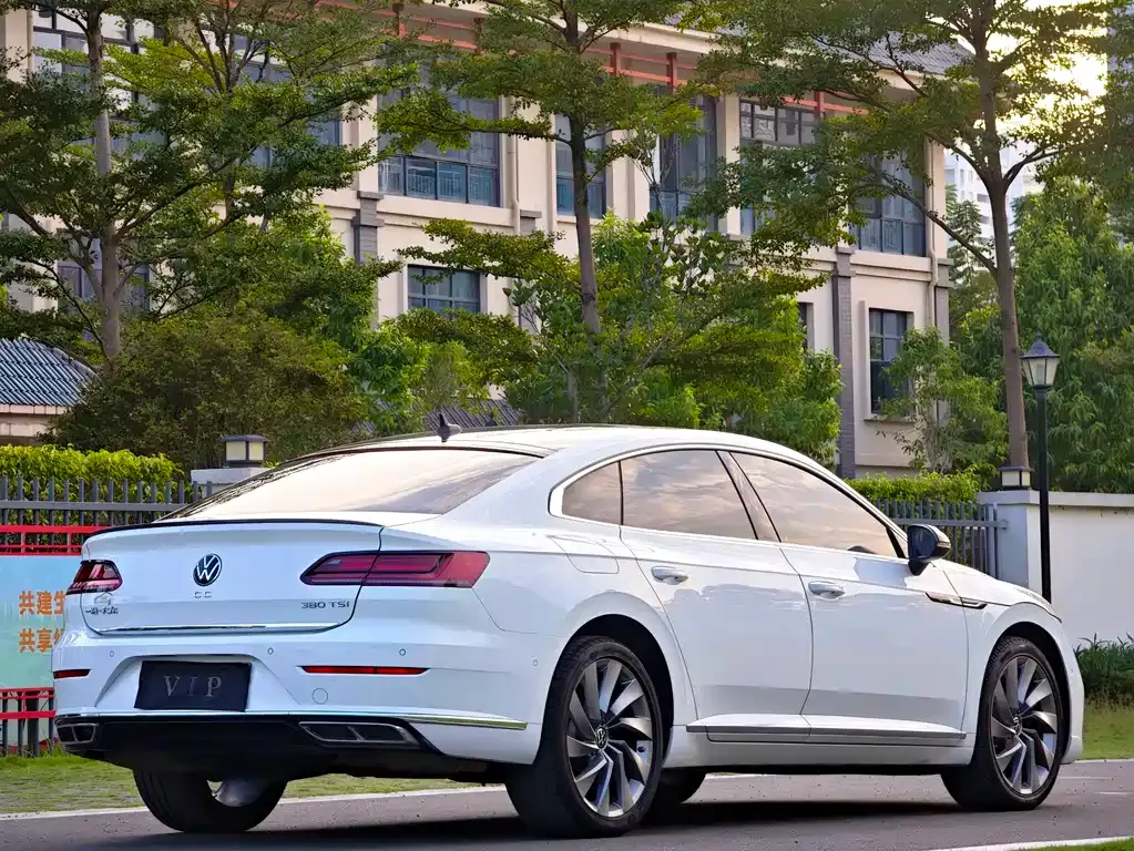 Volkswagen CC — фото 4
