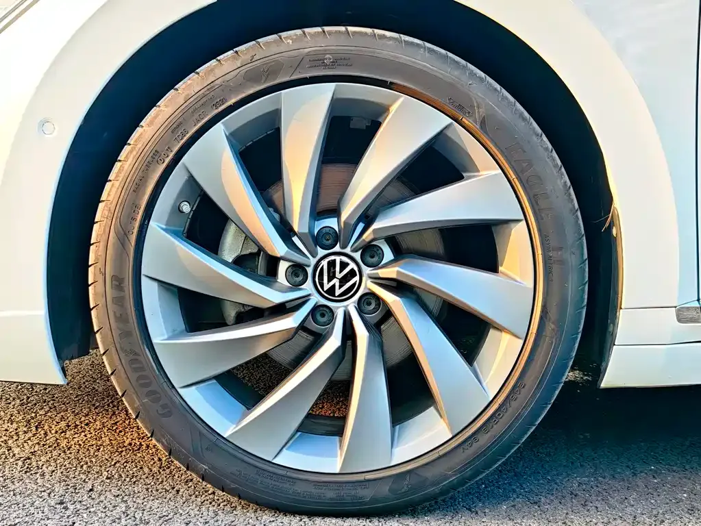 Volkswagen CC — фото 8