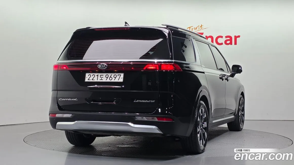 Kia Carnival — фото 2