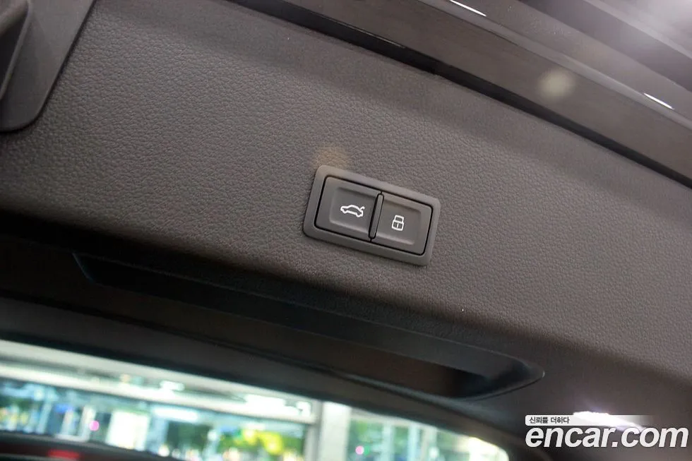 Audi Q8 e-tron — фото 10