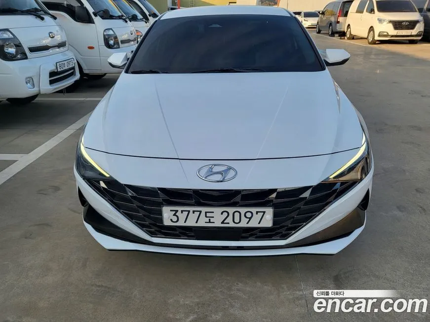 Hyundai AVANTE — фото 1