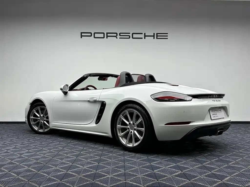 Porsche 718 — фото 6