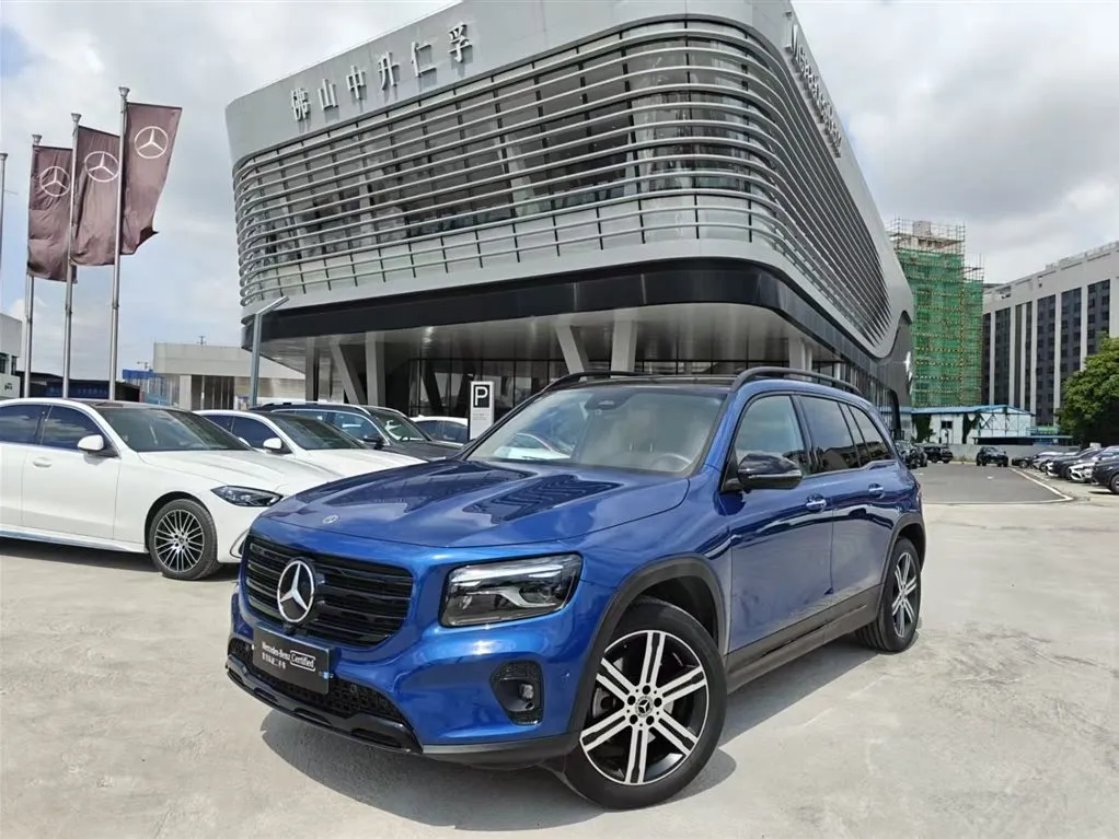 Mercedes-Benz GLB — фото 1