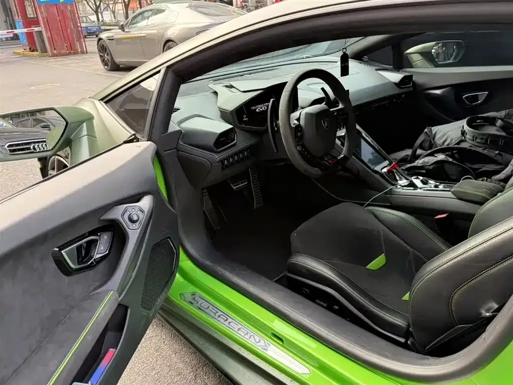 Lamborghini Huracan — фото 8