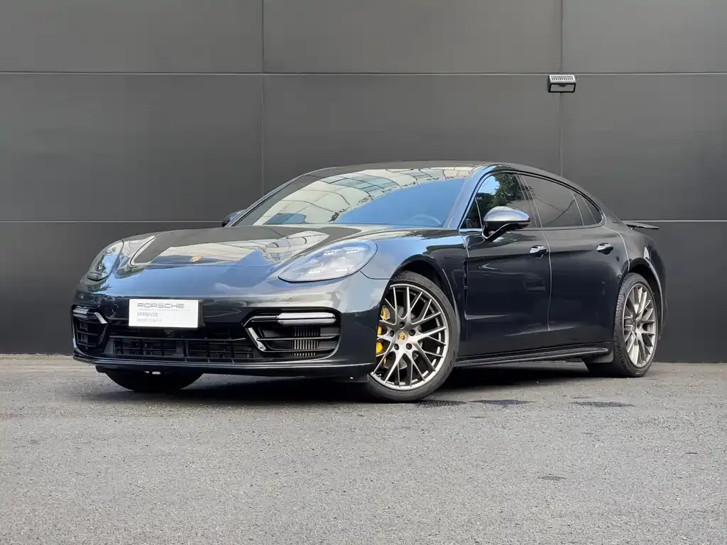 Porsche Panamera — фото 1