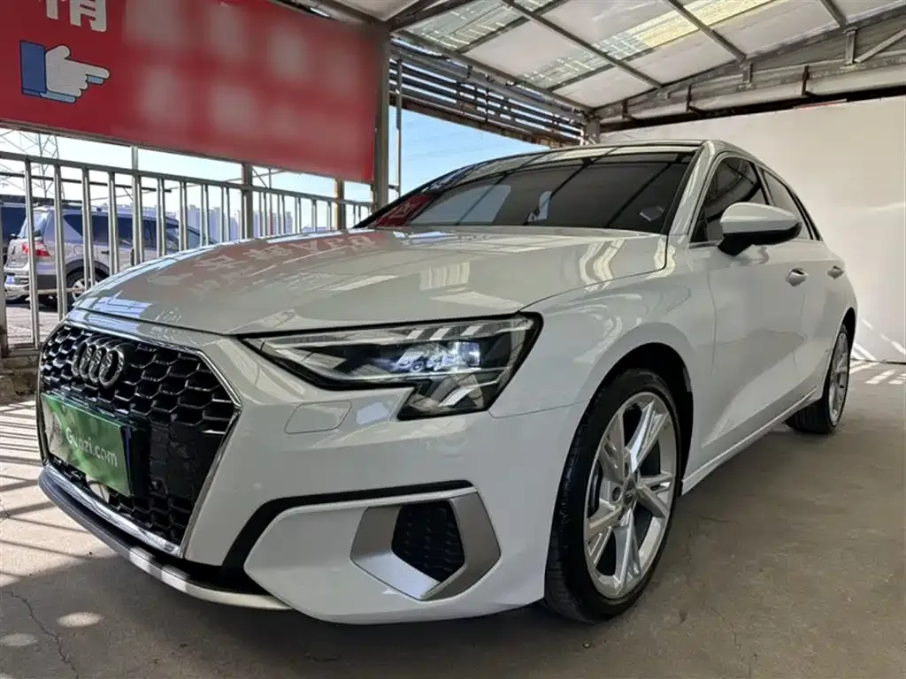 Audi A3 — фото 1