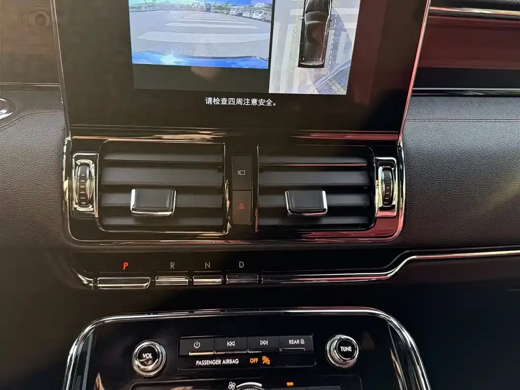 Lincoln Navigator — фото 9