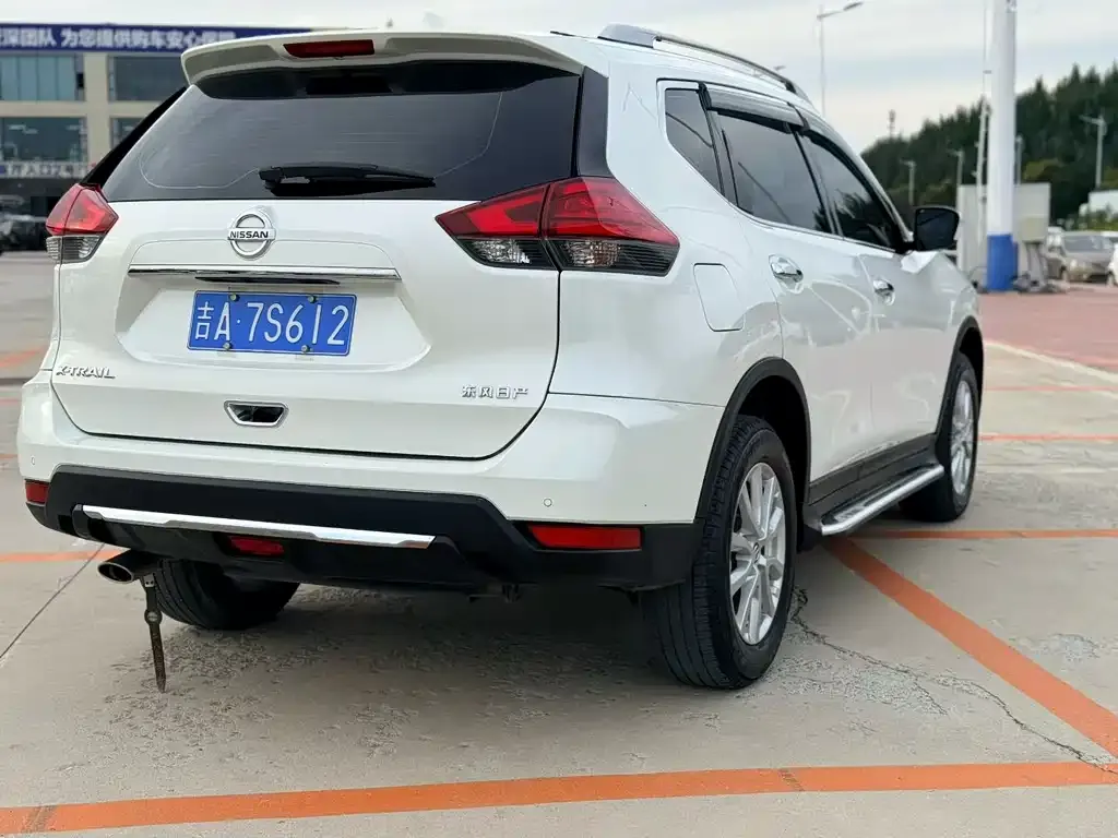 Nissan X-Trail — фото 9