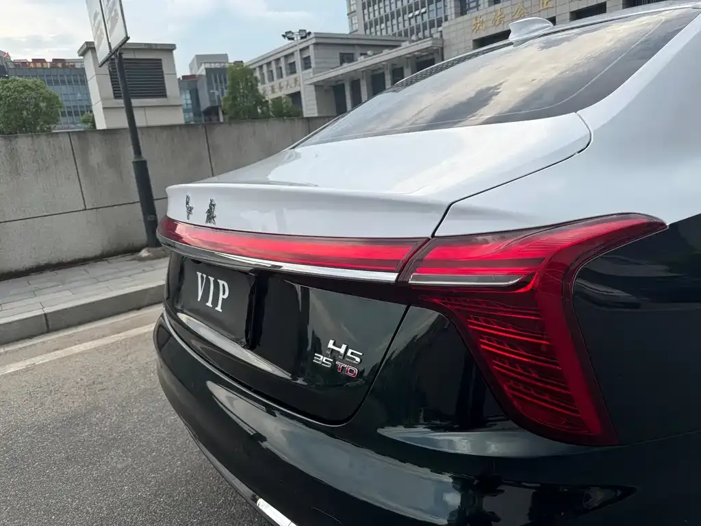 Hongqi H5 — фото 10