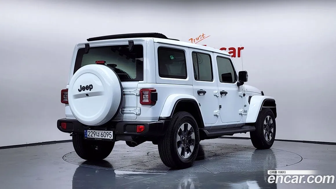 Jeep Wrangler — фото 2