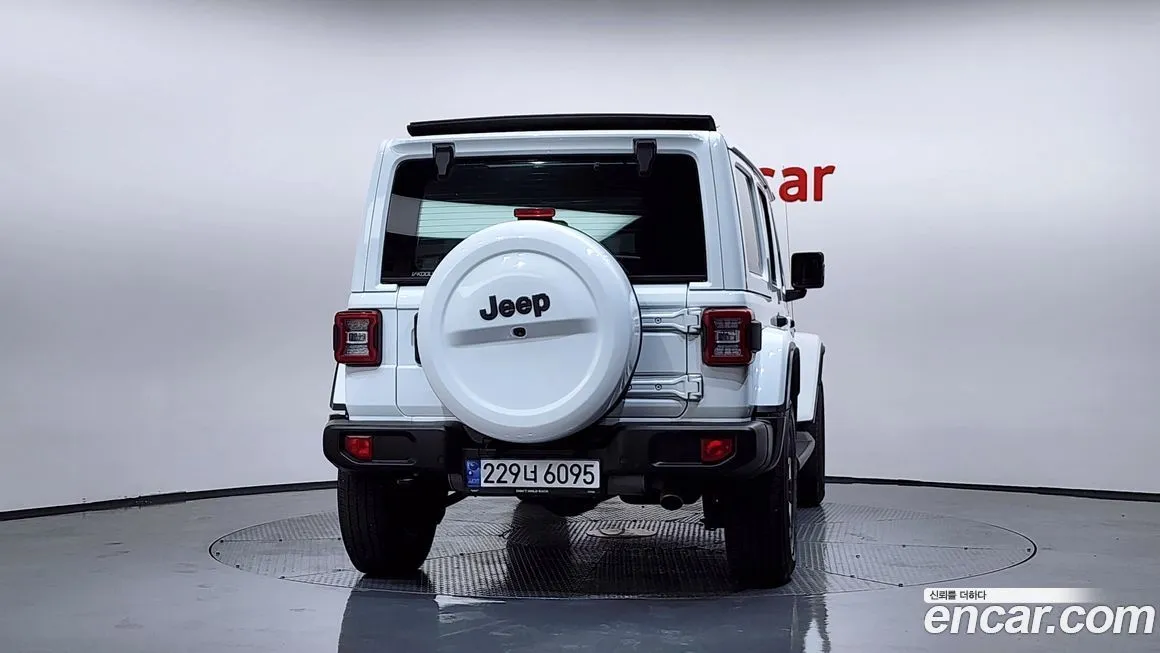 Jeep Wrangler — фото 4