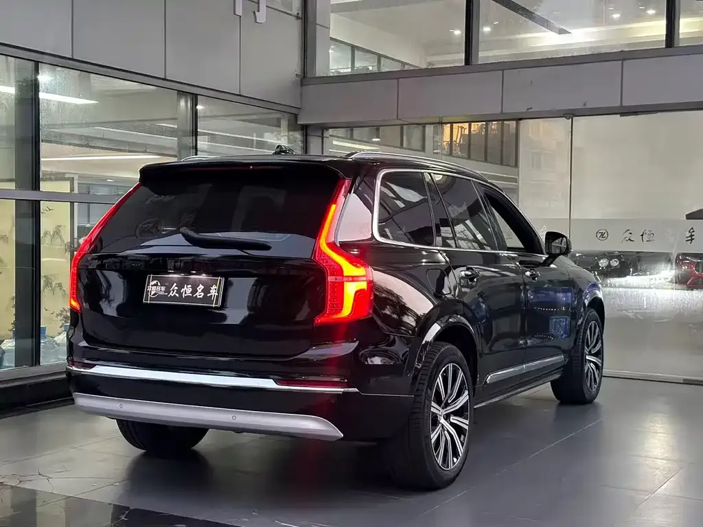 Volvo XC90 — фото 4