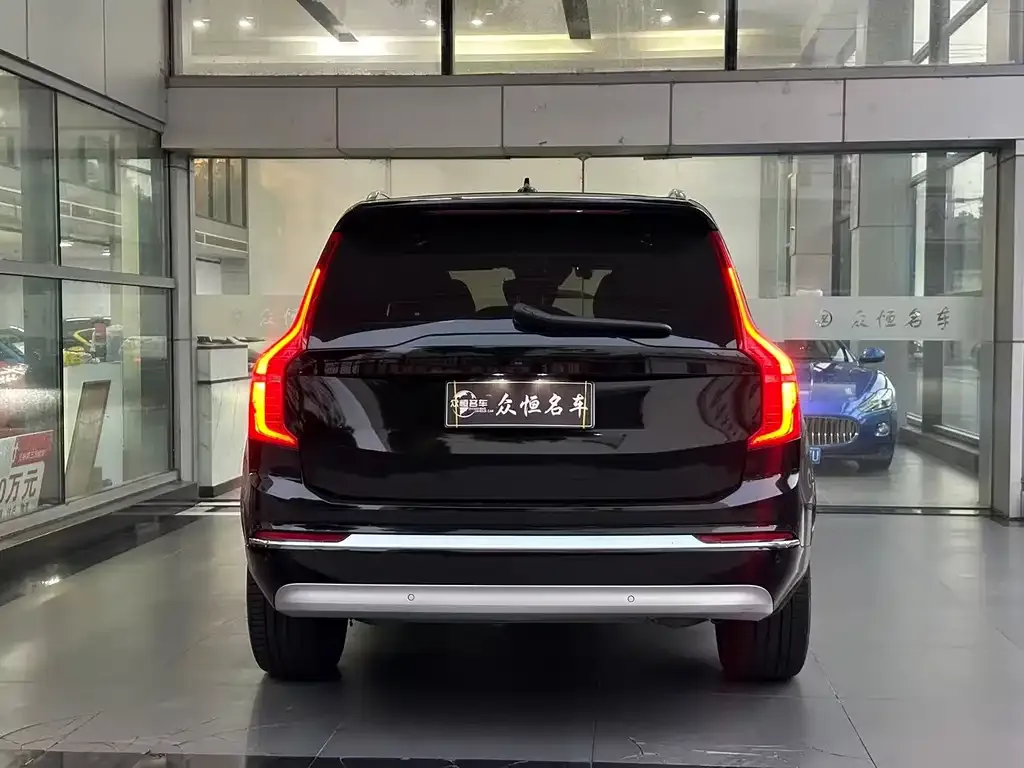 Volvo XC90 — фото 5