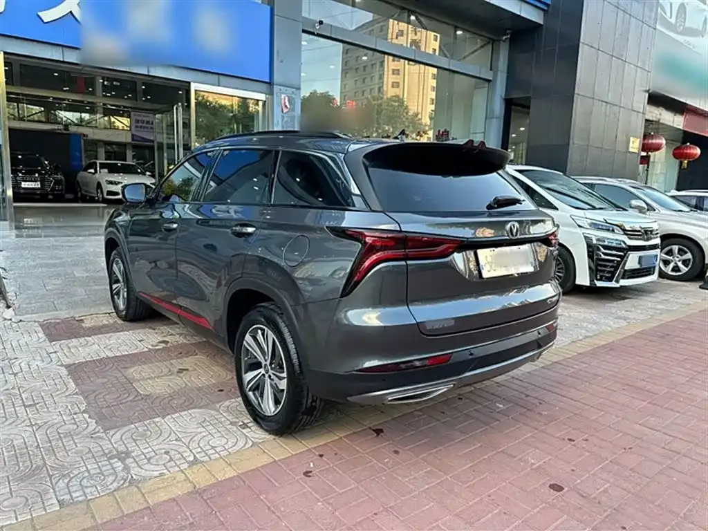 Changan CS75 PLUS — фото 8