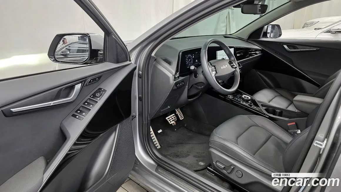 Kia Niro — фото 10
