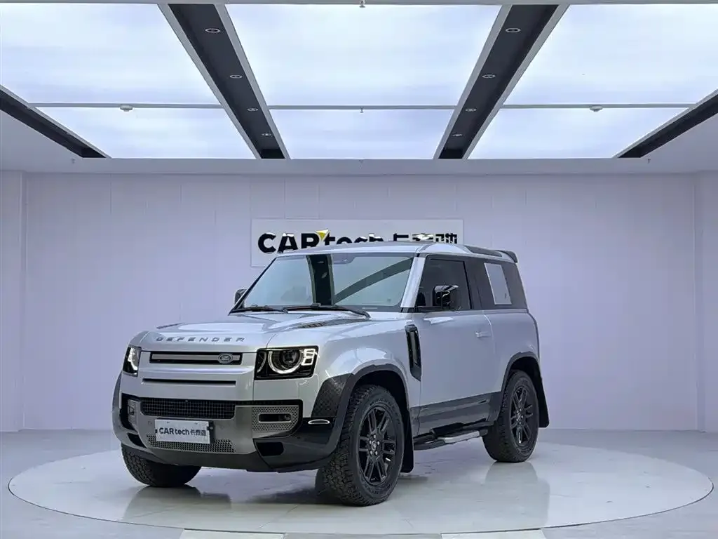 Land Rover Defender — фото 1