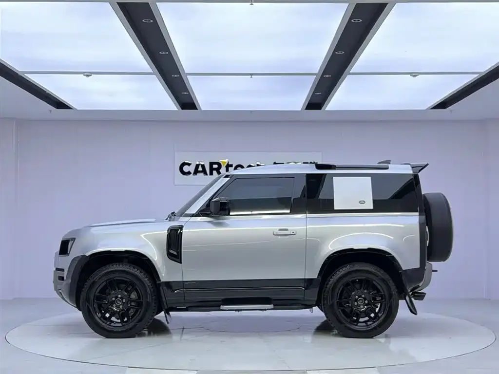 Land Rover Defender — фото 2
