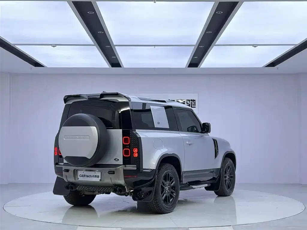 Land Rover Defender — фото 5