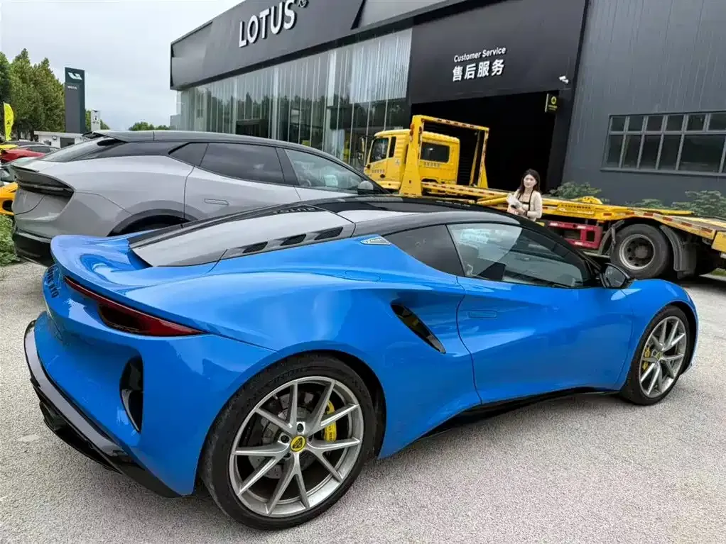 Lotus Emira — фото 4