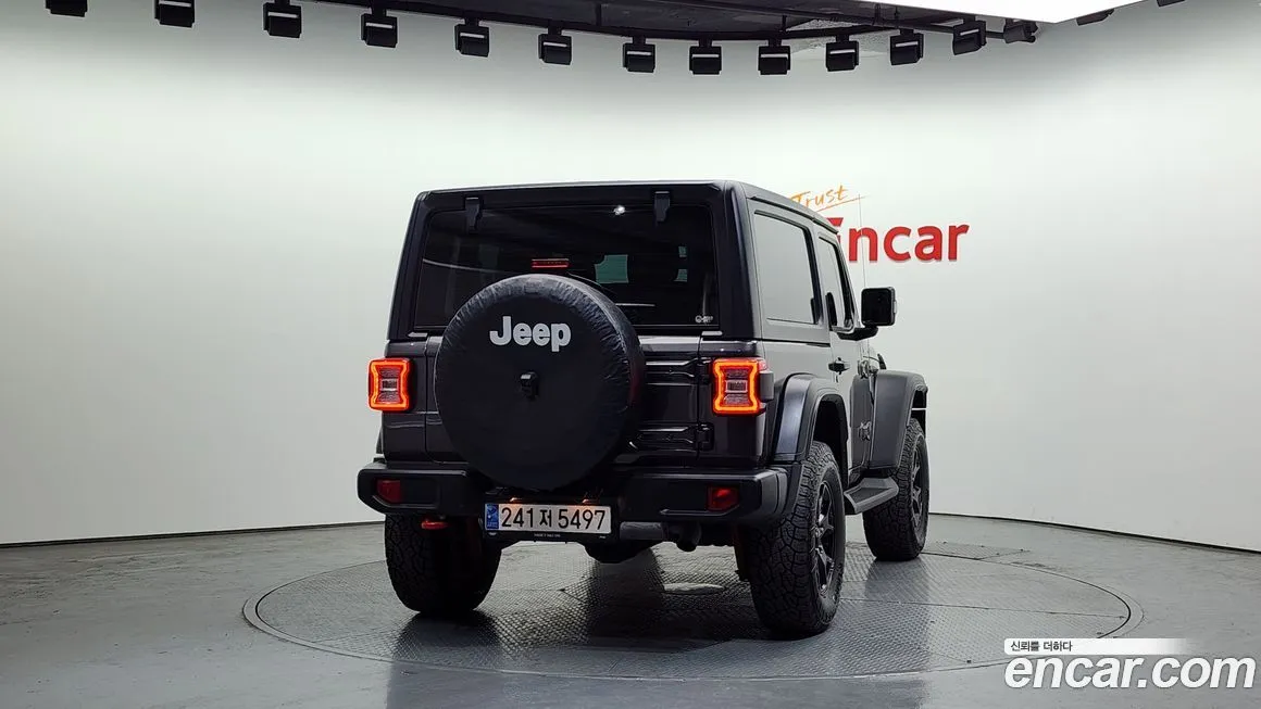 Jeep Wrangler — фото 4