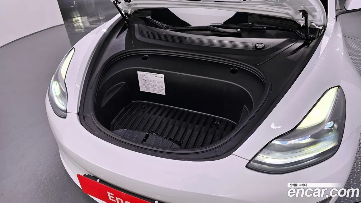 Tesla Model 3 — фото 6