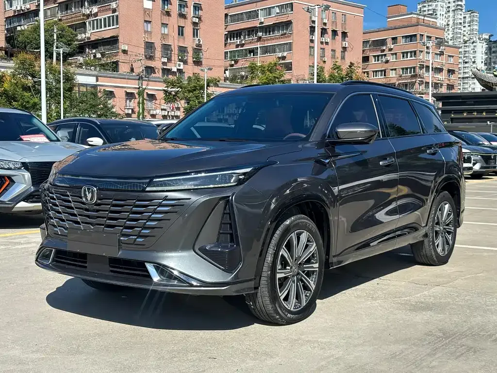 Changan CS75PLUS — фото 1