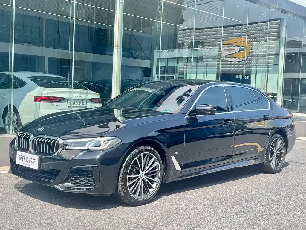 BMW 5 Series — фото 1