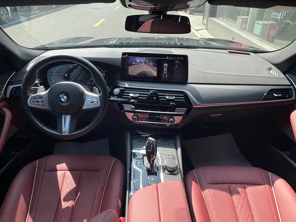 BMW 5 Series — фото 10