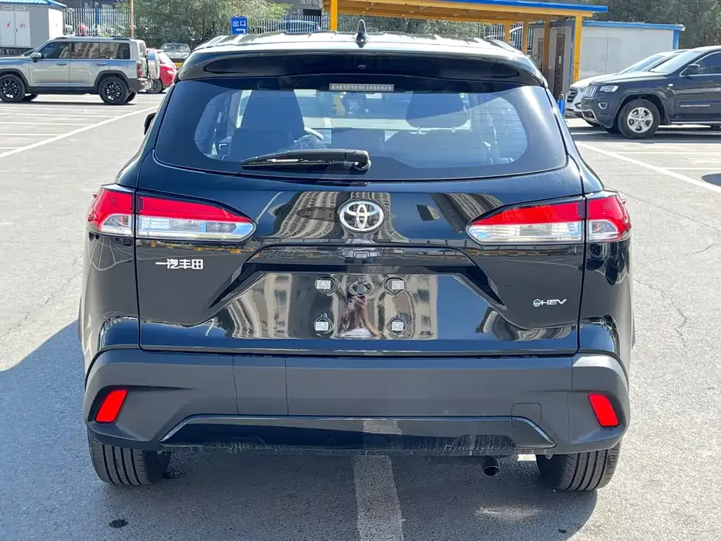 Toyota Corolla Cross — фото 7
