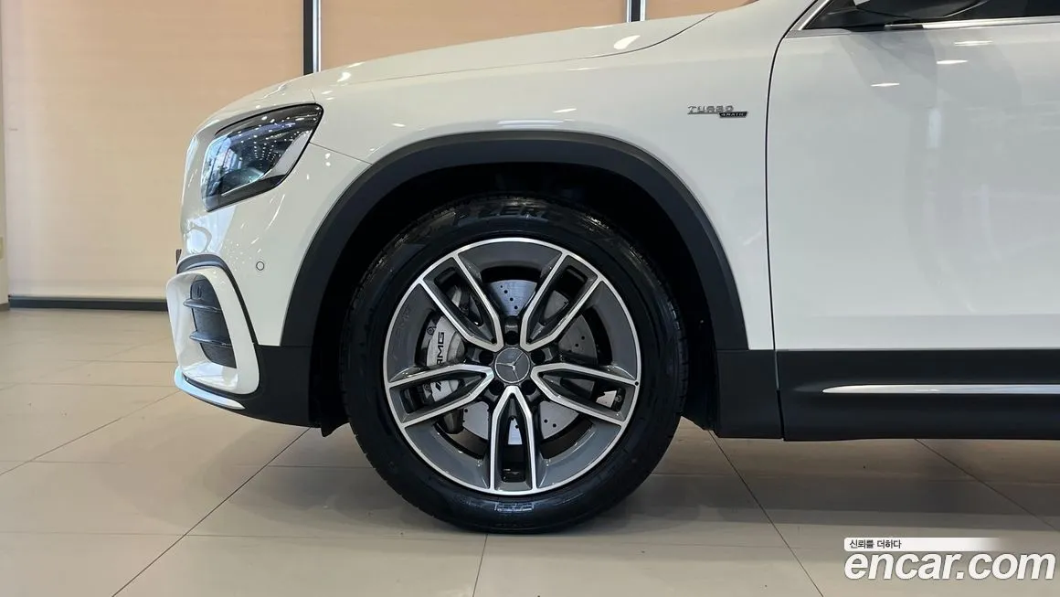 Mercedes-Benz GLB-Class — фото 5