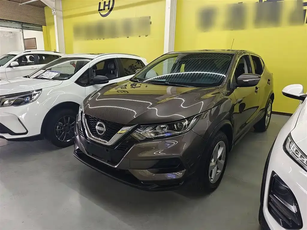 Nissan Qashqai — фото 1