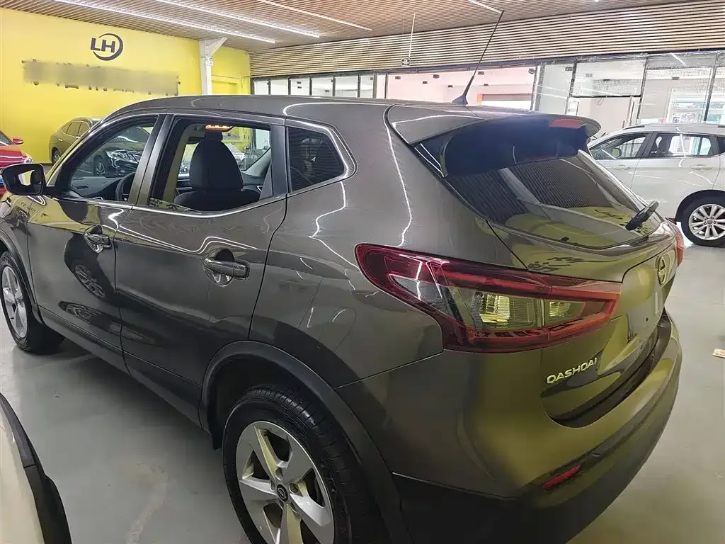 Nissan Qashqai — фото 9