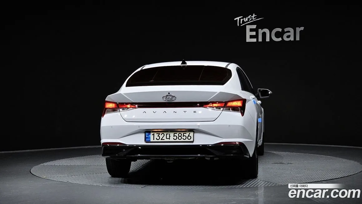 Hyundai AVANTE — фото 4